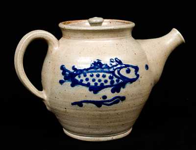 Diebboll Stoneware Teapot with Fish Decoration (Contemporary)