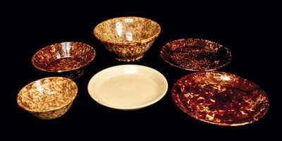 Six Dishes: Five Rockingham and One Yellowware