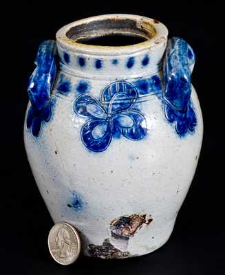 Very Fine Pint-Sized Stoneware Jar with Incised Decoration, New York State, circa 1820s