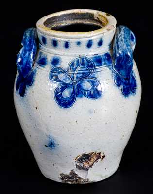 Very Fine Pint-Sized Stoneware Jar with Incised Decoration, New York State, circa 1820s