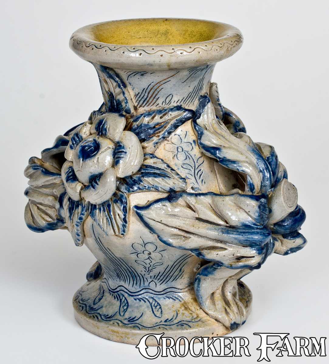 Domhoff Pottery Exceptional Anna Pottery Family Stoneware Vase -- Lot 68 -- November 3 ...