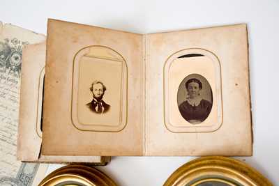 Important Kirkpatrick (Anna Pottery) Family Archive / Photographs
