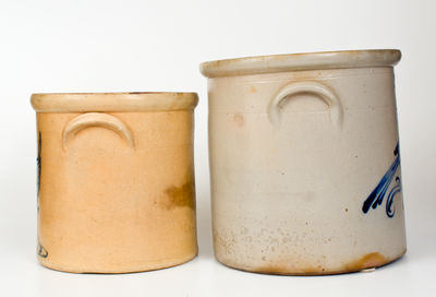 Lot of Two: New York Stoneware incl. Unusual "12 lbs." Pecking Chicken Crock