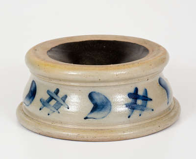 Cobalt-Decorated Stoneware Spittoon, Northeastern U.S. origin, mid 19th century