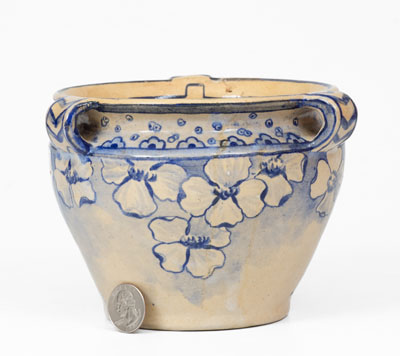 Scarce Susan Frackelton (Milwaukee, Wisconsin, 1903) Stoneware Vase