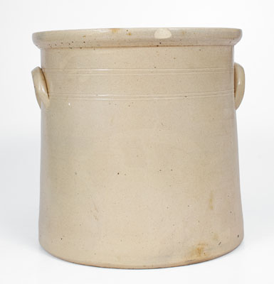 5 Gal. E. & L. P. NORTON / BENNINGTON, VT Stoneware Bird Crock