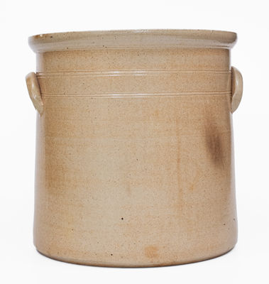 5 Gal. E. & L. P. NORTON / BENNINGTON, VT Stoneware Bird Crock