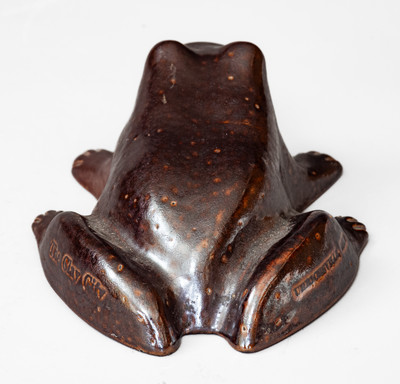 J. W. MOORE / Uhrichsville, Ohio Sewer Tile Frog