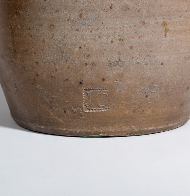 999. Pottery (1634)
