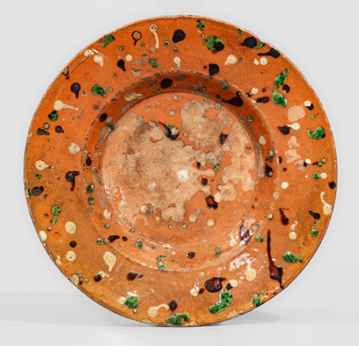 Fine Redware Dish w/ Spattered Three-Color Slip Decoration, attrib. Solomon Loy, Alamance Co, NC, c1825-40
